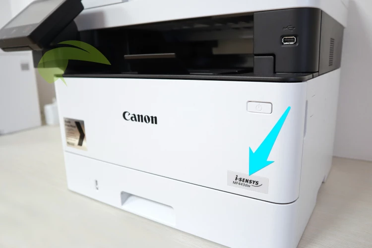 Umiestnenie názvu modelu na tlačiarni Canon iSensys MF443dw